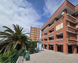 Vista exterior de Àtic de lloguer en Santander amb Calefacció, Jardí privat i Traster