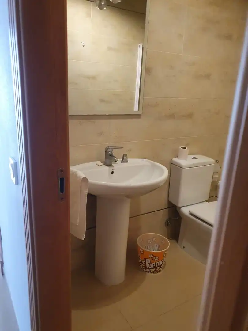 Baño de Piso de alquiler en Roquetas de Mar con Aire acondicionado, Calefacción y Terraza