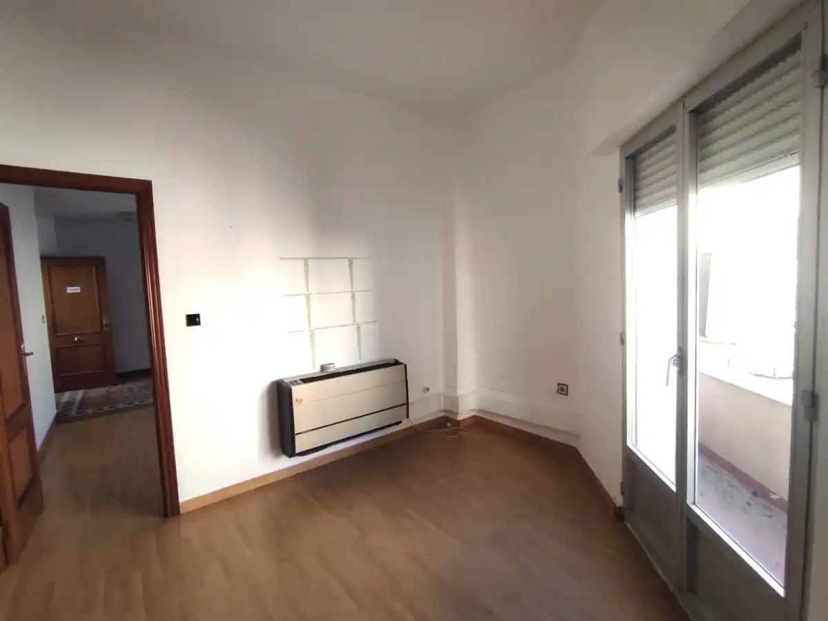 Office space to rent in Casco Antiguo, imagen 2