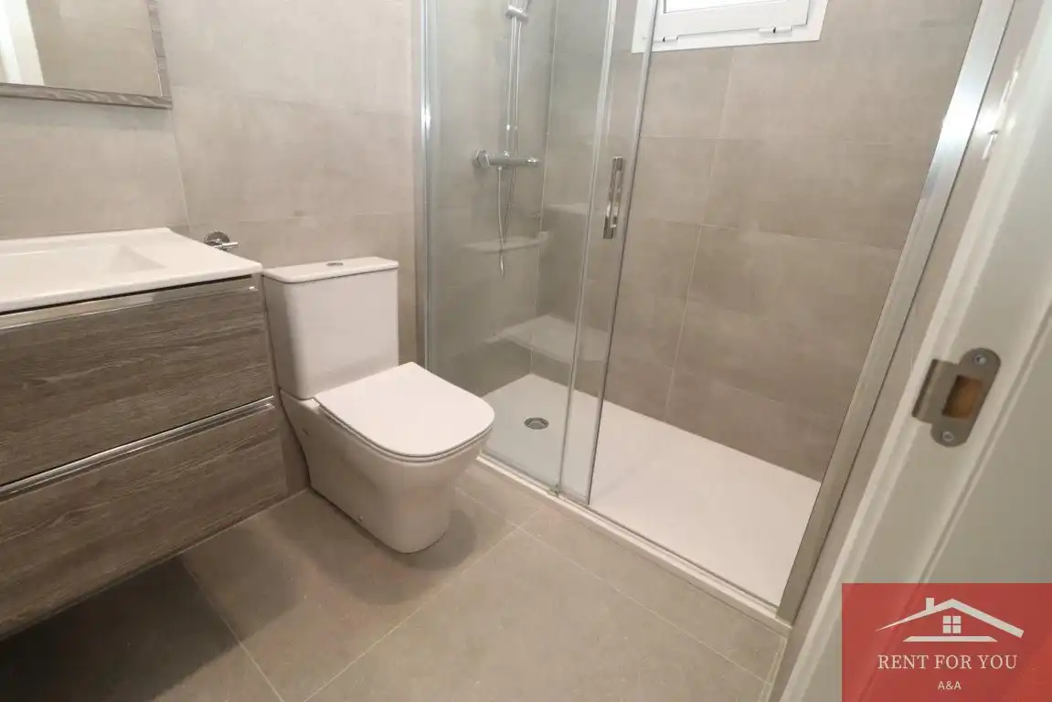 Baño de Piso de alquiler en Alhaurín El Grande con Aire acondicionado y Terraza