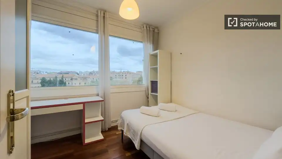 Habitación en La Nova Esquerra de l'Eixample