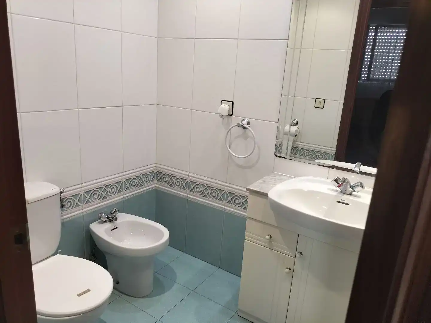 Badezimmer von Wohnung zur Miete in Vitoria - Gasteiz mit Parkett, Möbliert und Balkon