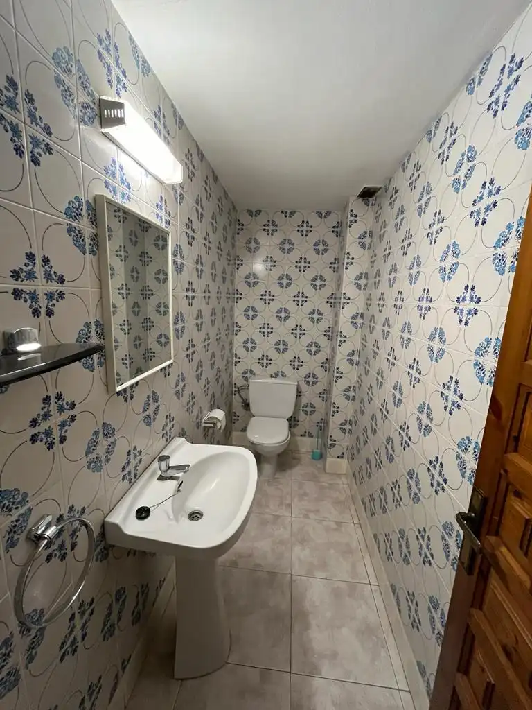 Badezimmer von Wohnung zur Miete in Palamós mit Terrasse, Möbliert und Ofen