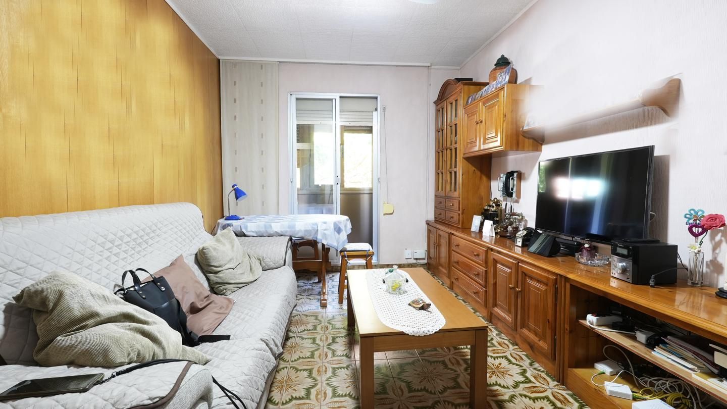 Dormitori de Pis en venda en  Madrid Capital amb Calefacció, Terrassa i Moblat