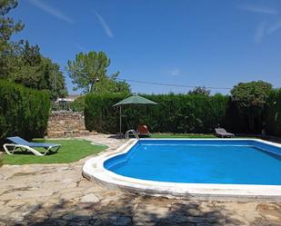 Piscina de Casa o xalet en venda en Úbeda amb Aire condicionat, Calefacció i Jardí privat