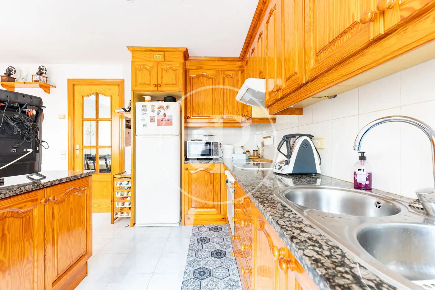 Cocina de Casa o chalet en venta en Sant Cugat del Vallès con Aire acondicionado, Calefacción y Terraza
