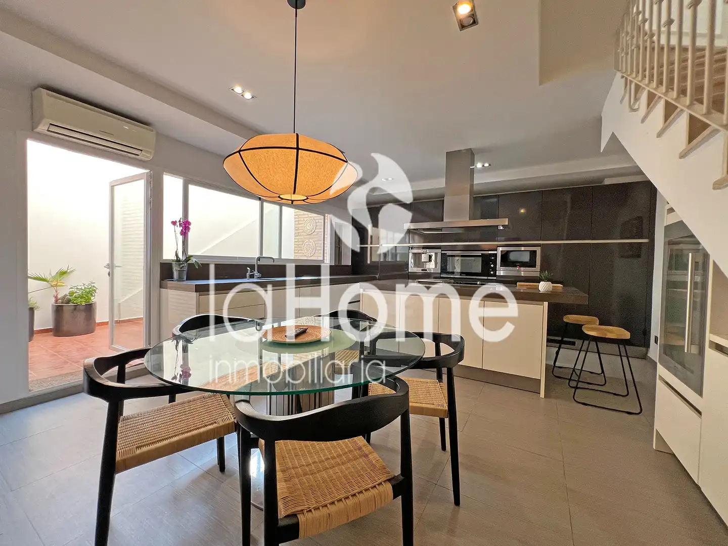 Casa aparellada amb terrassa en venda a Mas Camarena, imagen 28