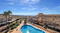 Vista exterior de Àtic en venda en Santa Pola amb Aire condicionat, Terrassa i Piscina