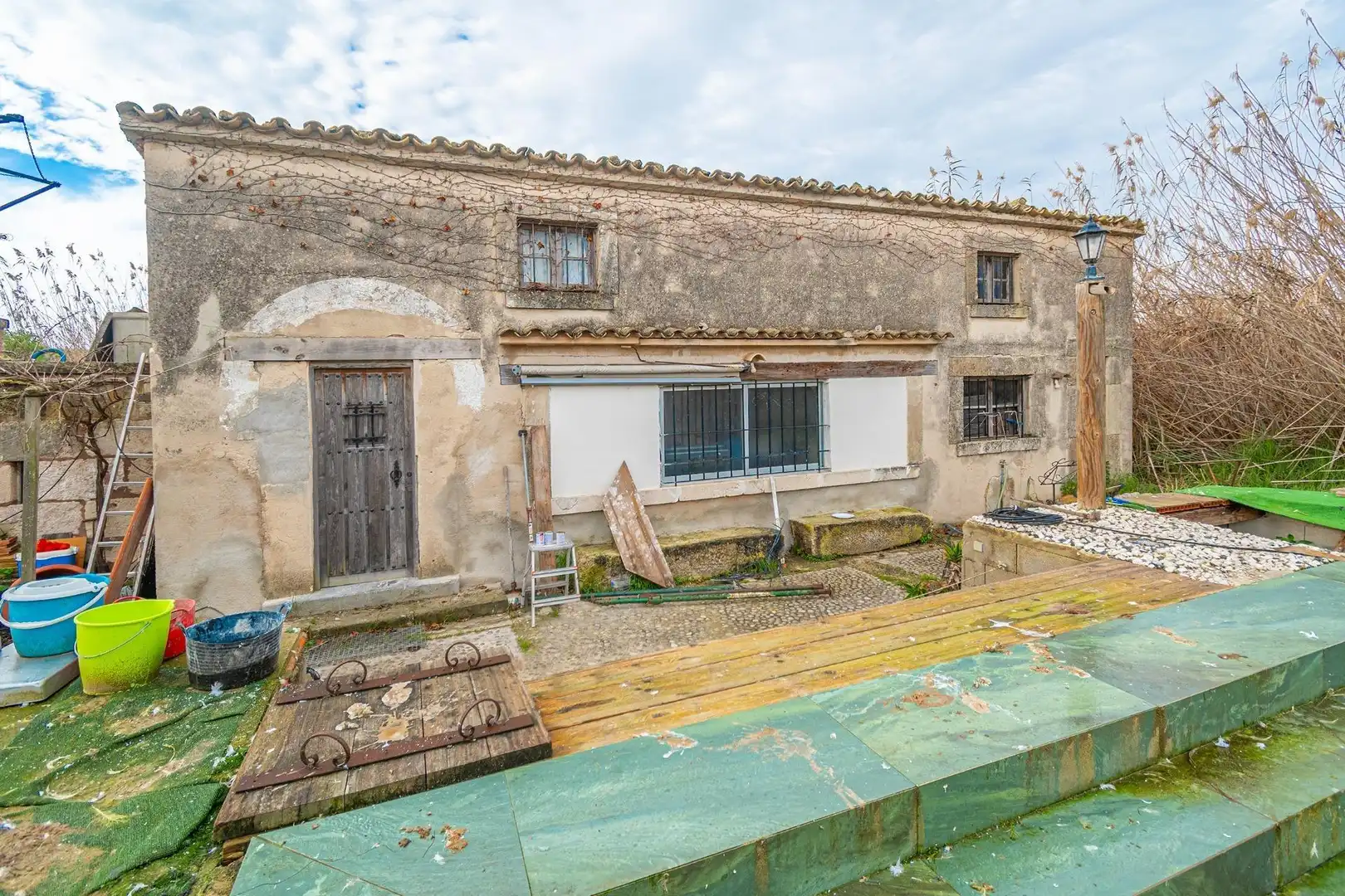 Vista exterior de Finca rústica en venda en Sa Pobla amb Piscina