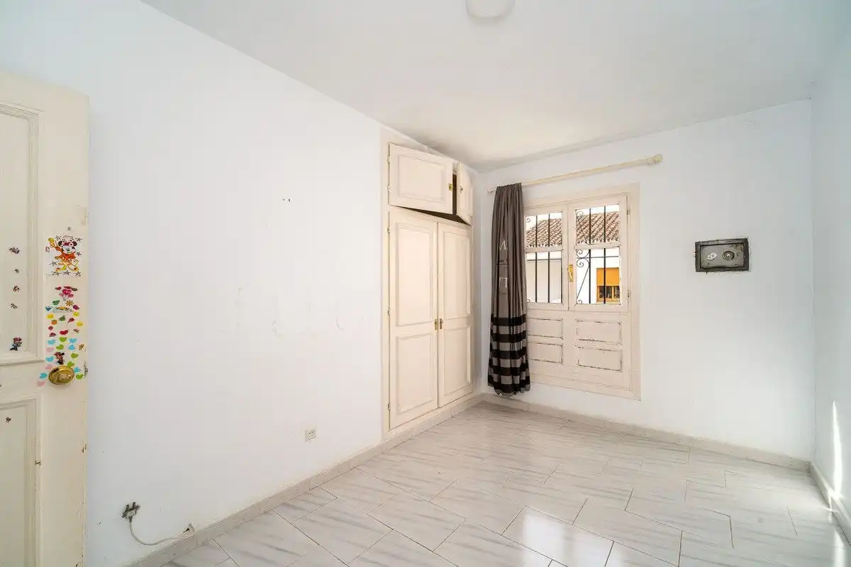 Habitación de Ático en venta en Estepona con Aire acondicionado, Calefacción y Terraza