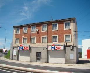 Vista exterior de Casa o xalet en venda en Miranda de Ebro amb Traster