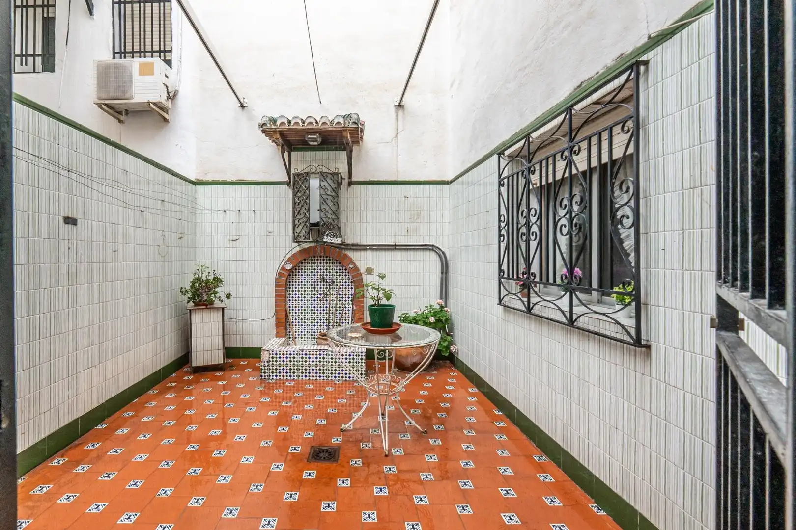 Balcony of Houses for sale in  Granada Capital