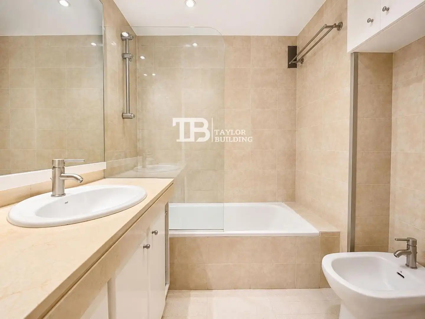 Baño de Piso en venta en  Palma de Mallorca con Aire acondicionado, Calefacción y Terraza