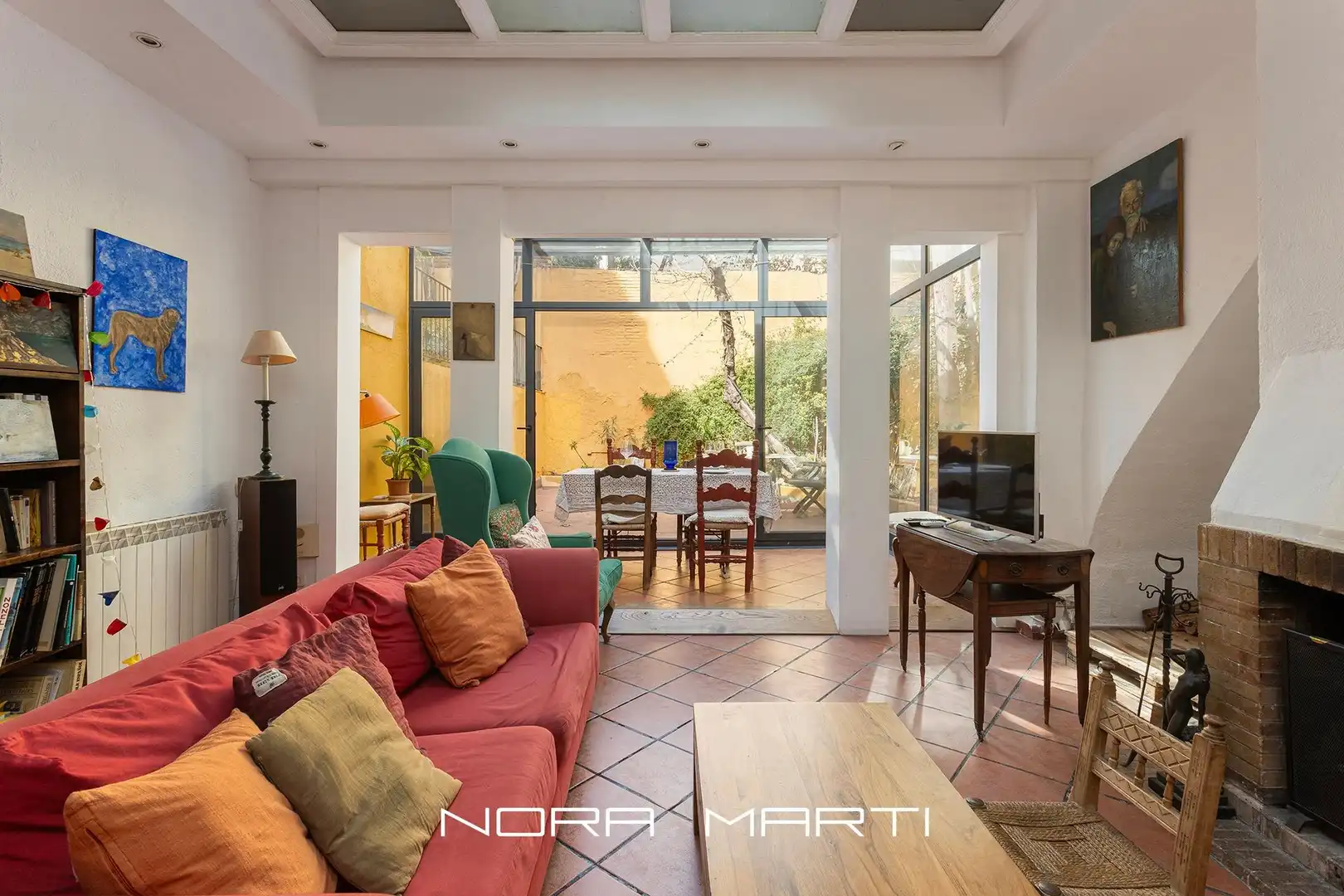 Sala d'estar de Casa o xalet en venda en  Barcelona Capital amb Calefacció i Terrassa