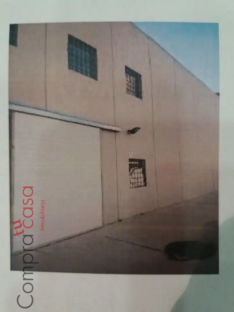 Vista exterior de Nave industrial en venta en Ávila Capital