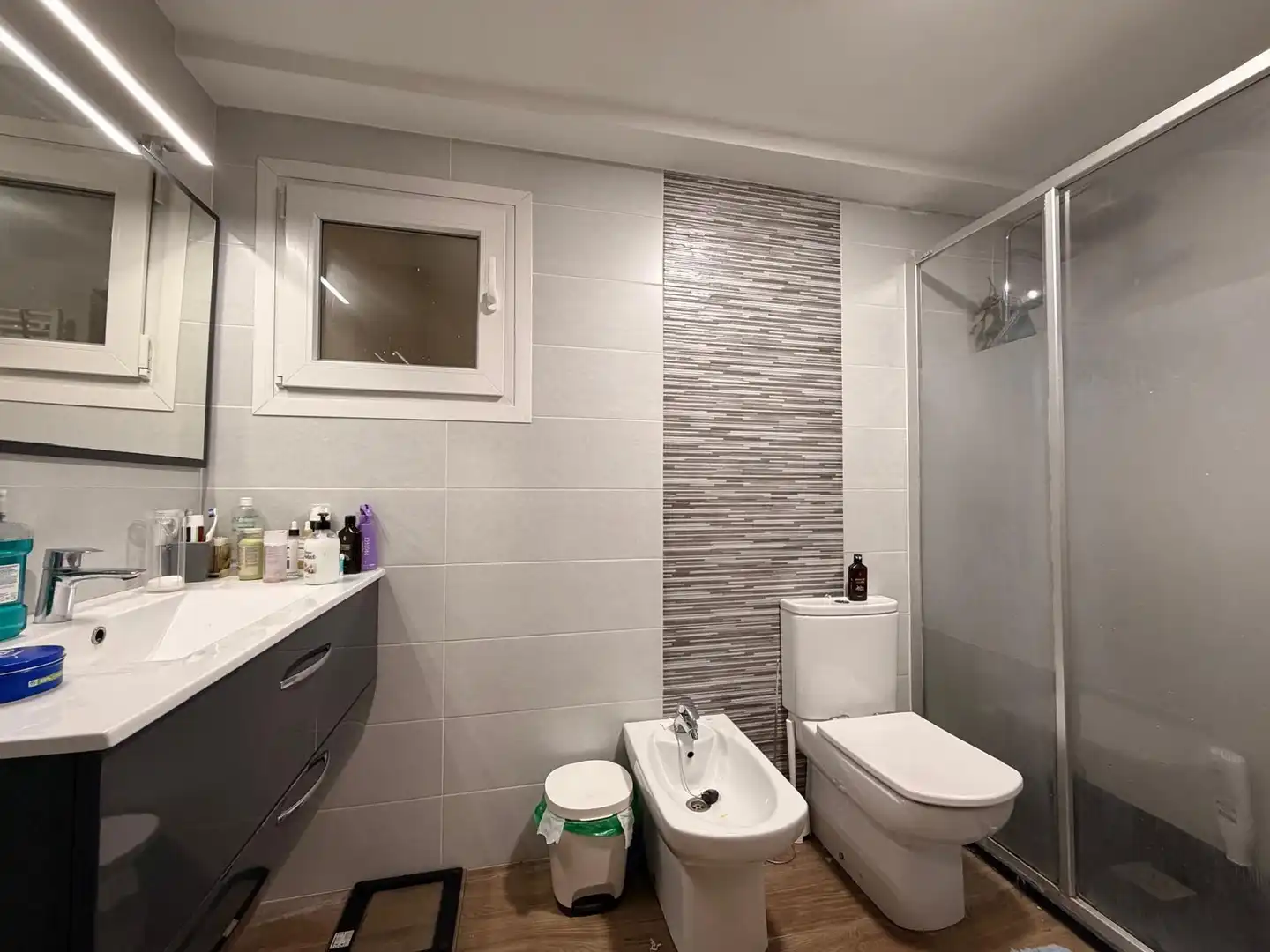 Baño de Piso en venta en Girona con Aire acondicionado, Calefacción y Terraza