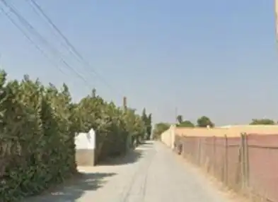 Vista exterior de Casa o xalet en venda en Carmona amb Jardí privat i Piscina comunitària