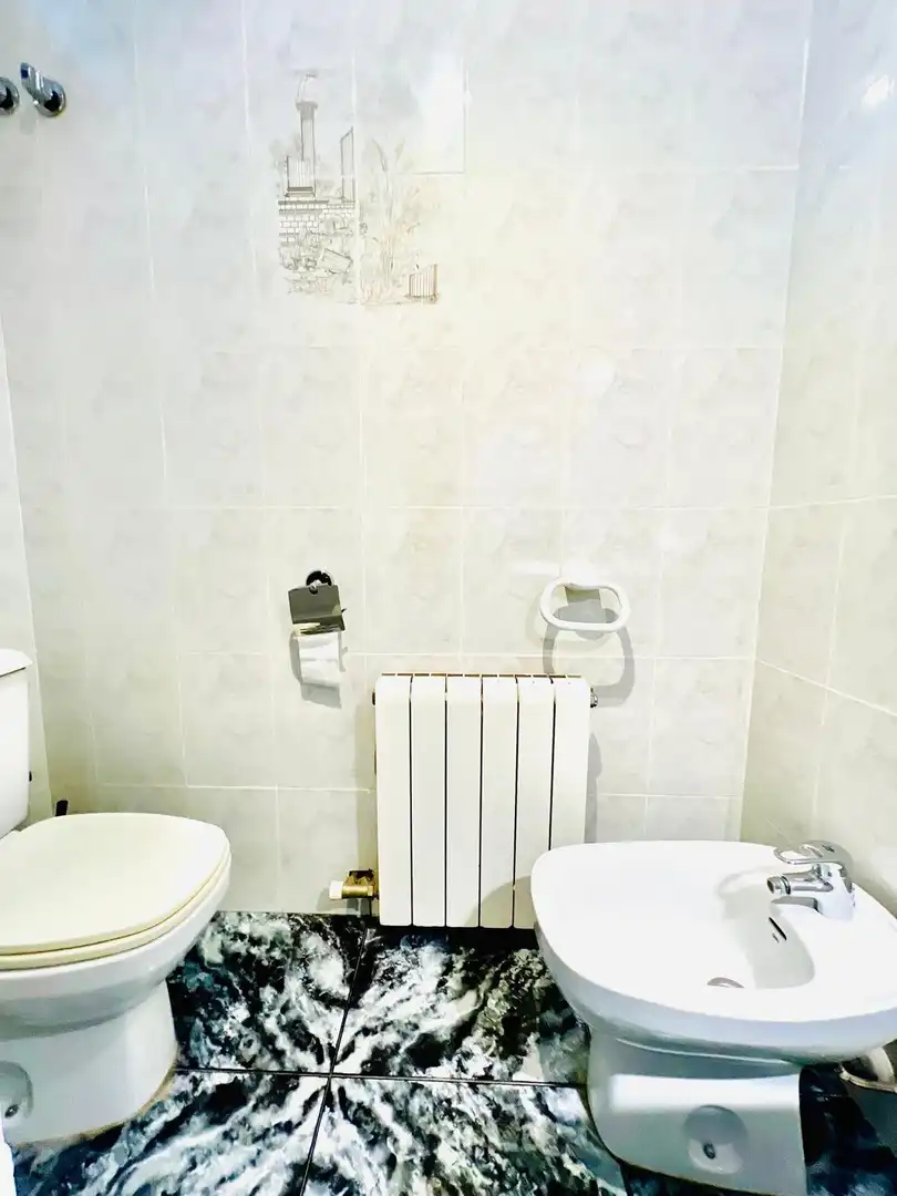 Baño de Casa adosada en venta en Valls con Aire acondicionado, Calefacción y Jardín privado