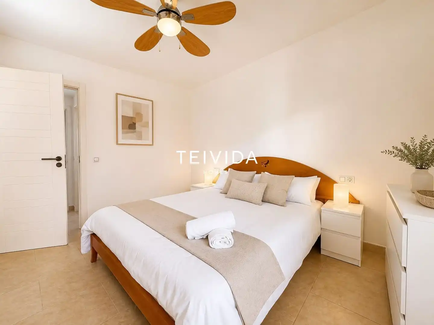 Schlafzimmer von Dachboden zur Miete in Arona mit Terrasse, Schwimmbad und Möbliert