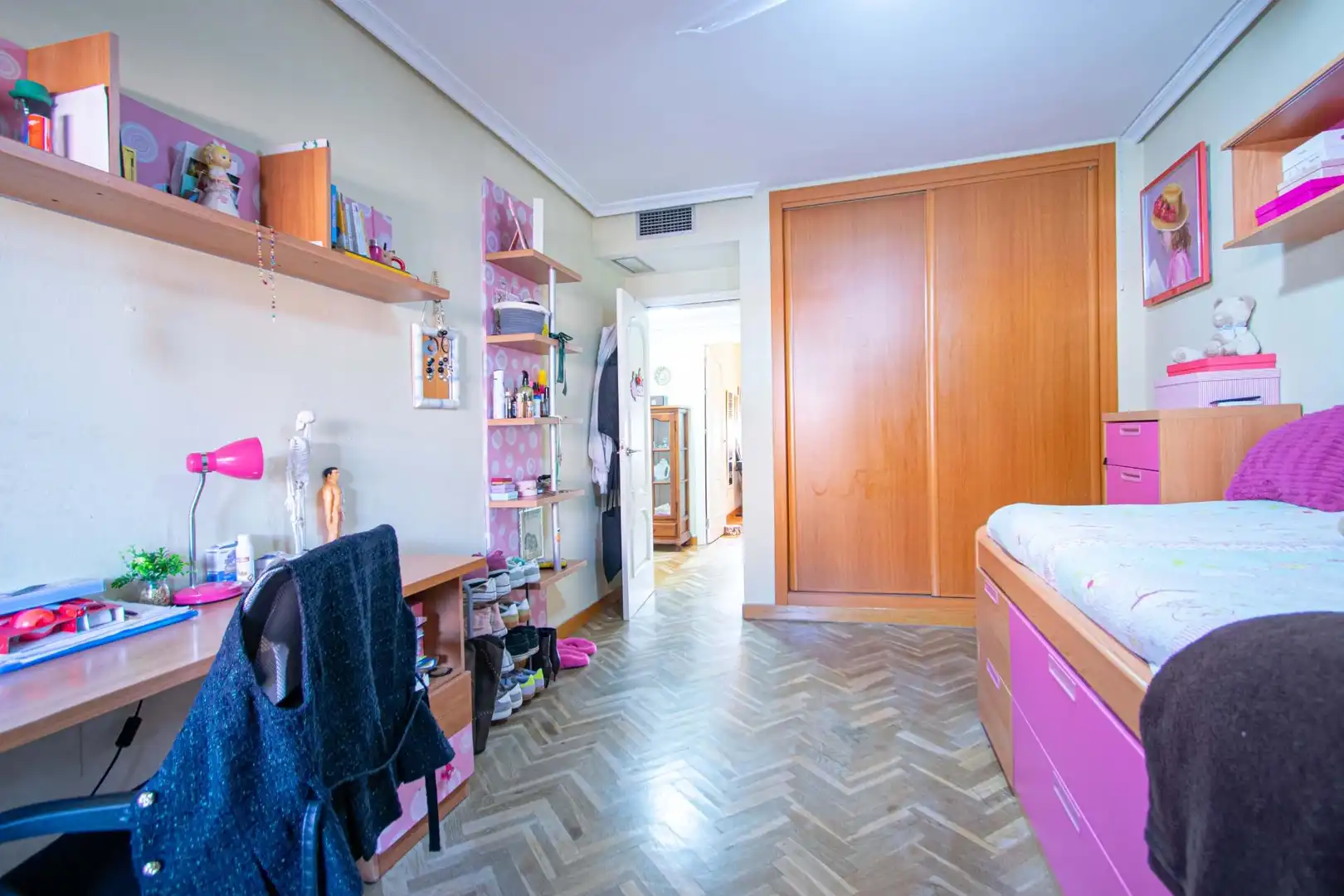 Bedroom of Attic for sale in Sevilla  with Air Conditioner, Heating and Parquet flooring