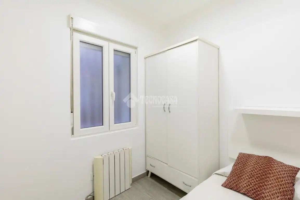 Habitación de Piso en venta en Madrid con Calefacción