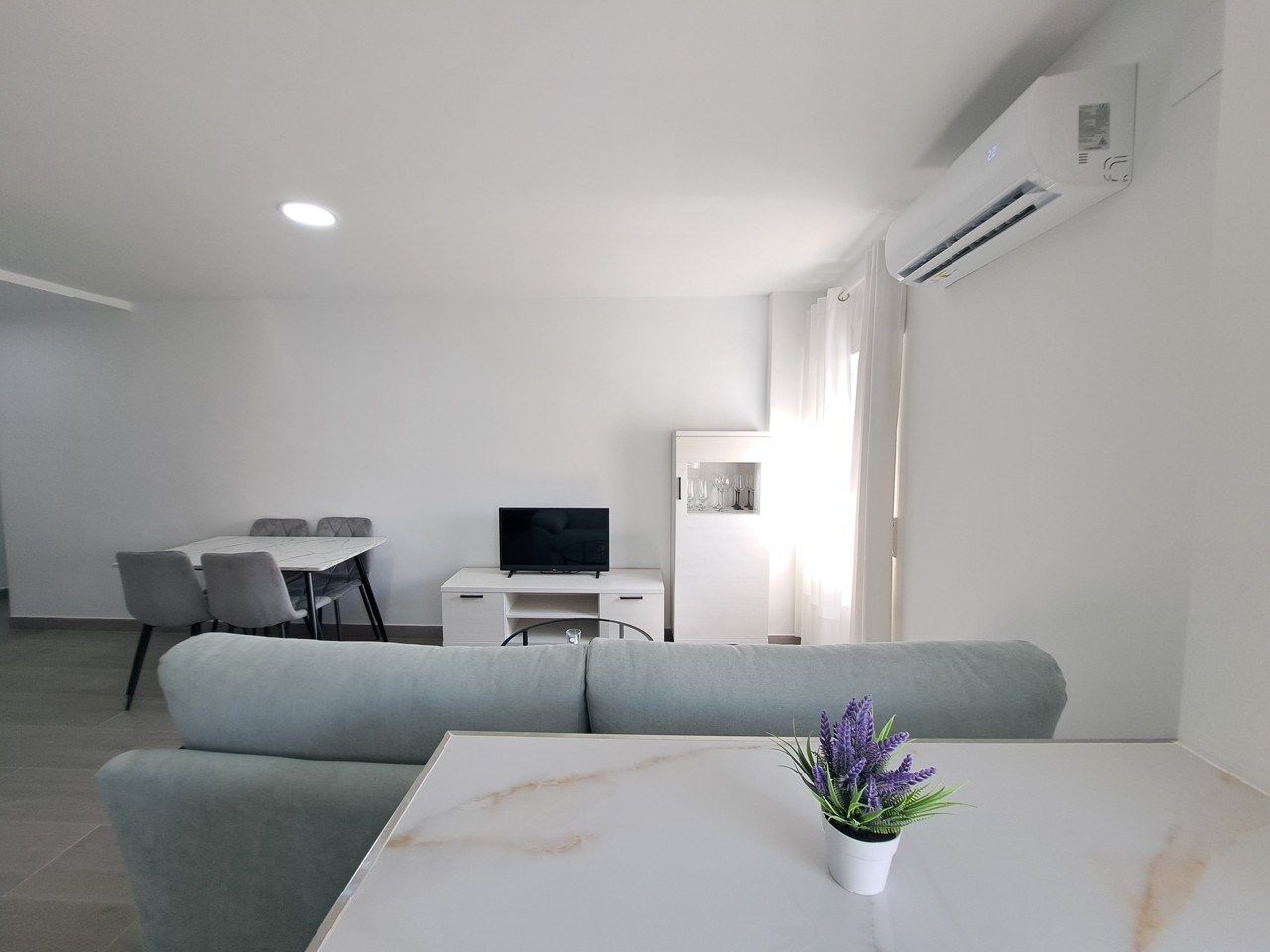 Sala d'estar de Pis de lloguer en Málaga Capital amb Aire condicionat i Moblat