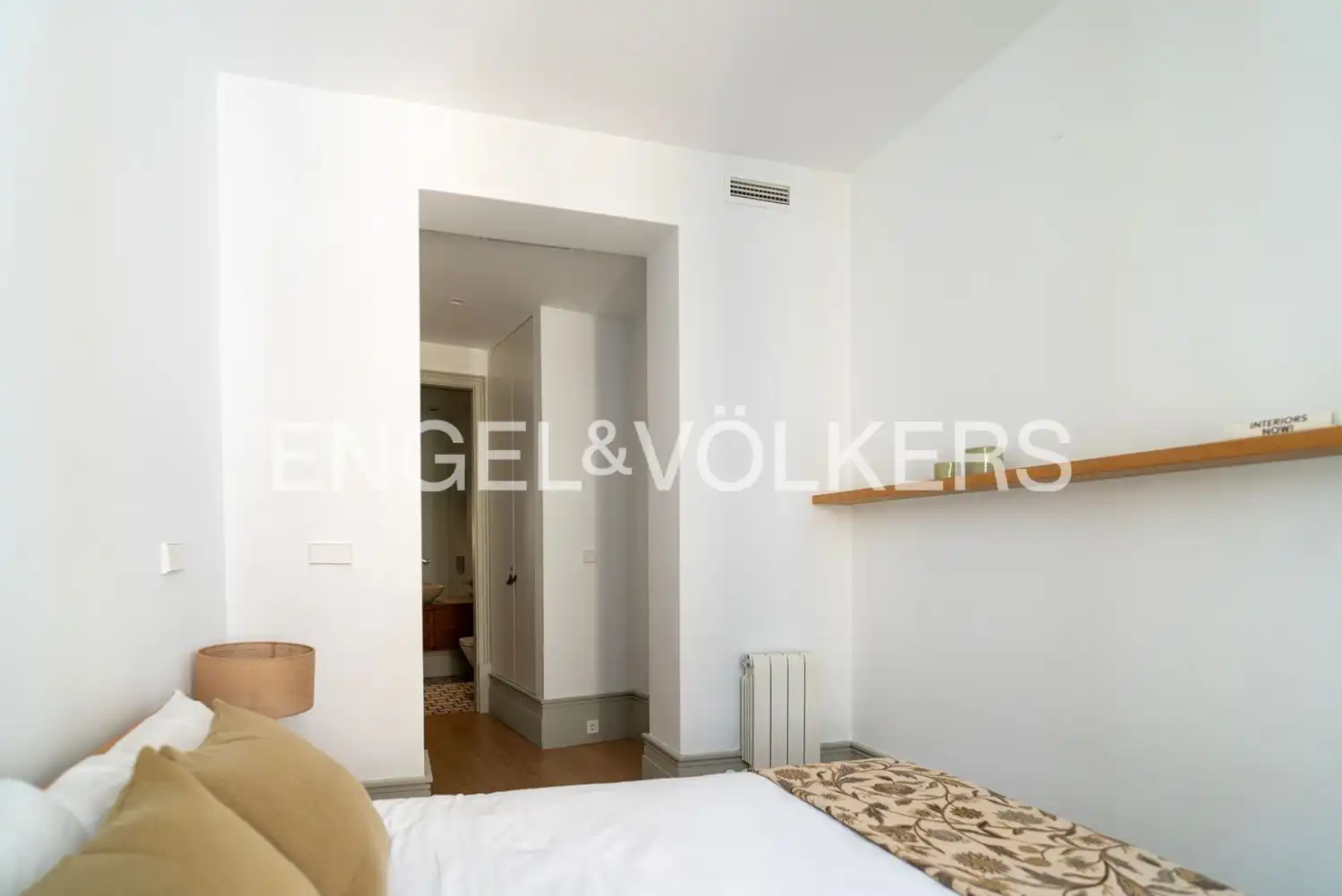 Schlafzimmer von Wohnung zur Miete in Madrid mit Klimaanlage, Heizung und Möbliert