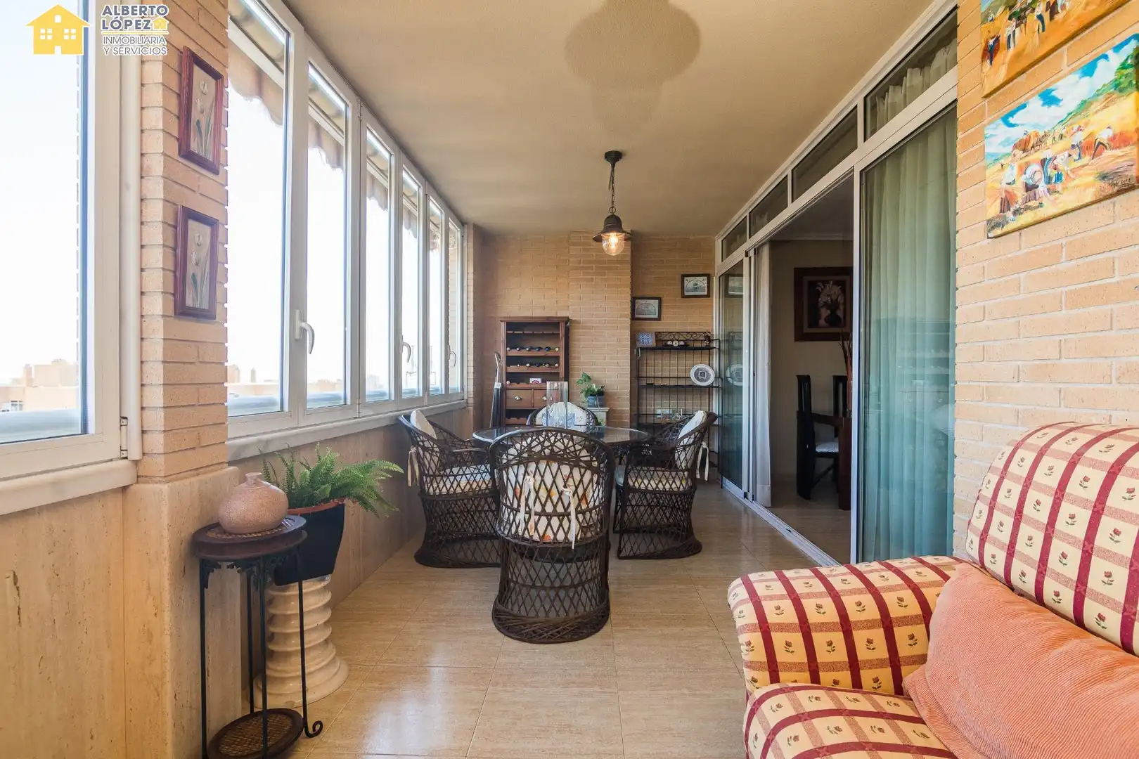 Terraza de Apartamento en venta en Alicante / Alacant con Aire acondicionado, Calefacción y Piscina comunitaria
