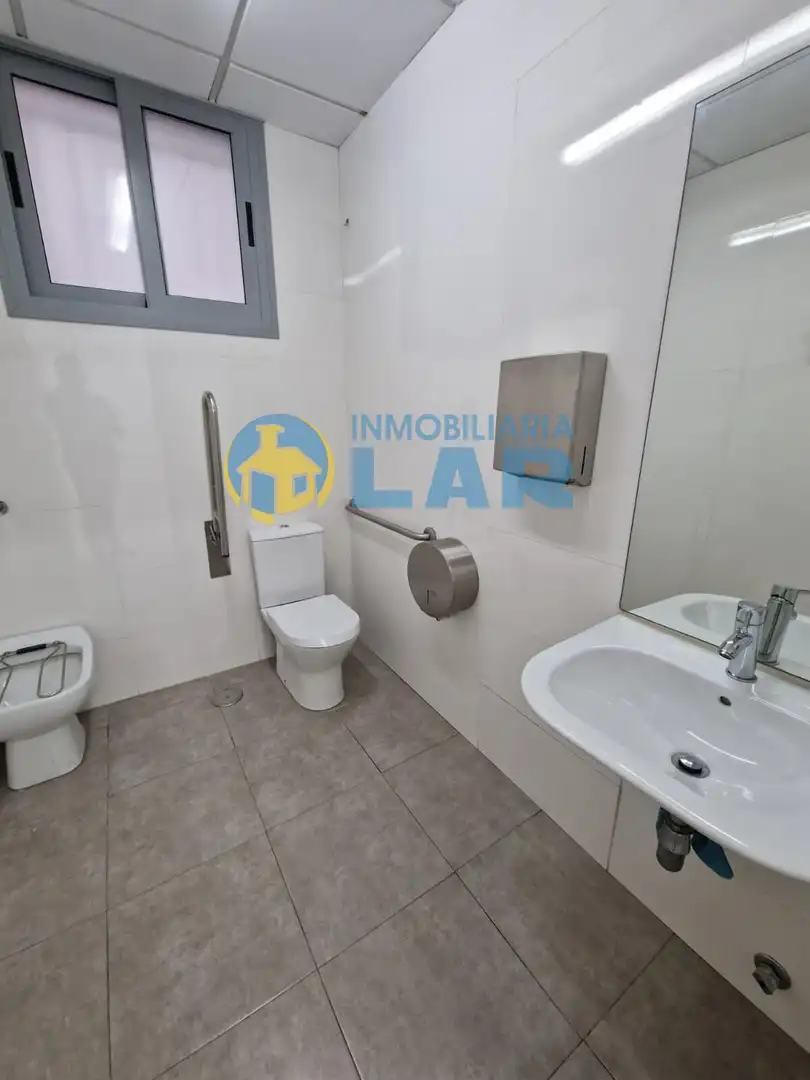 Baño de Local de alquiler en Moguer
