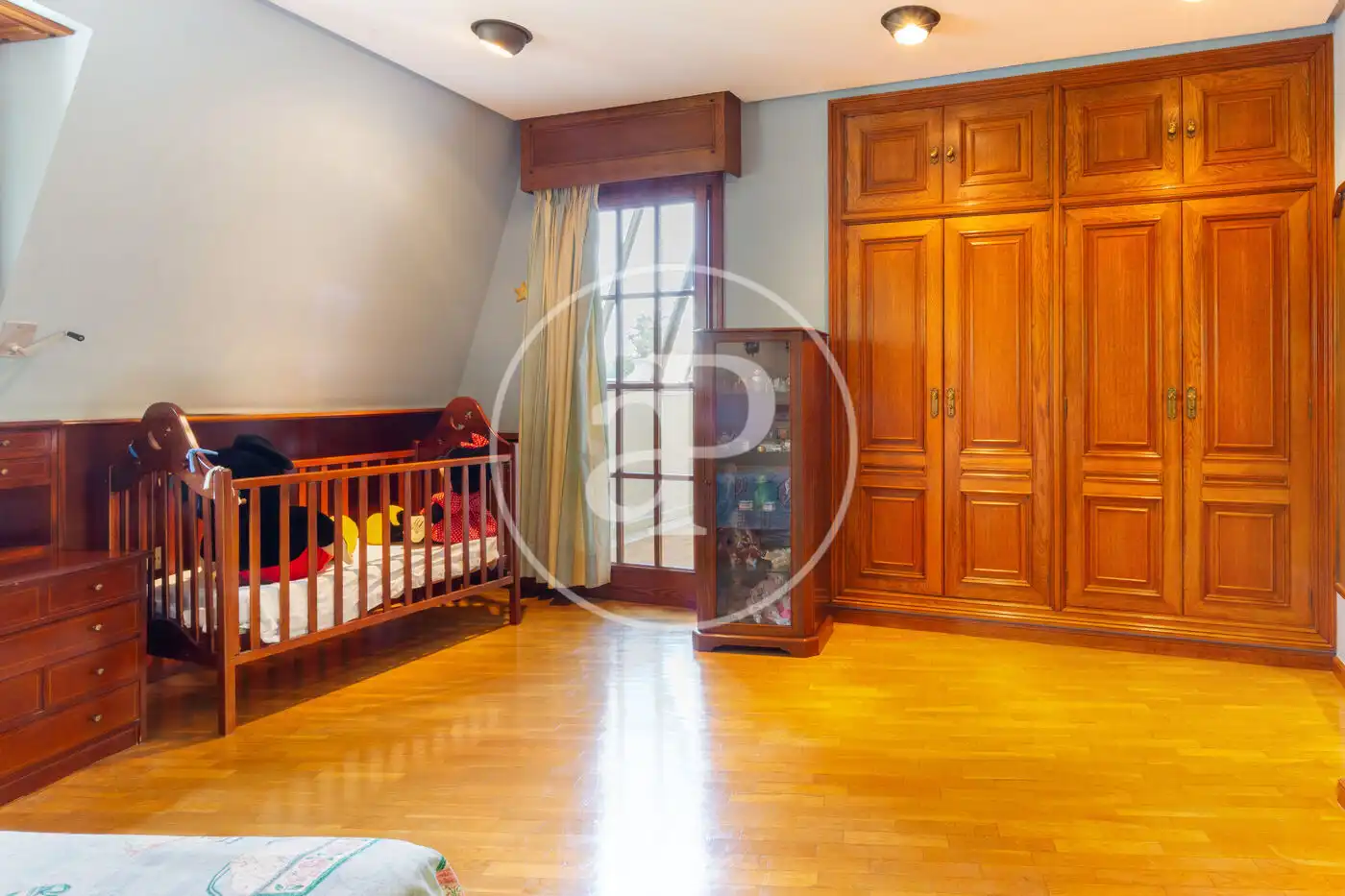 Habitación de Casa o chalet en venta en Paterna con Aire acondicionado, Calefacción y Jardín privado