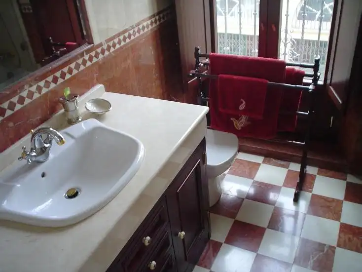 Bathroom of Duplexes for rent in Sevilla  with Furnished and Balcony