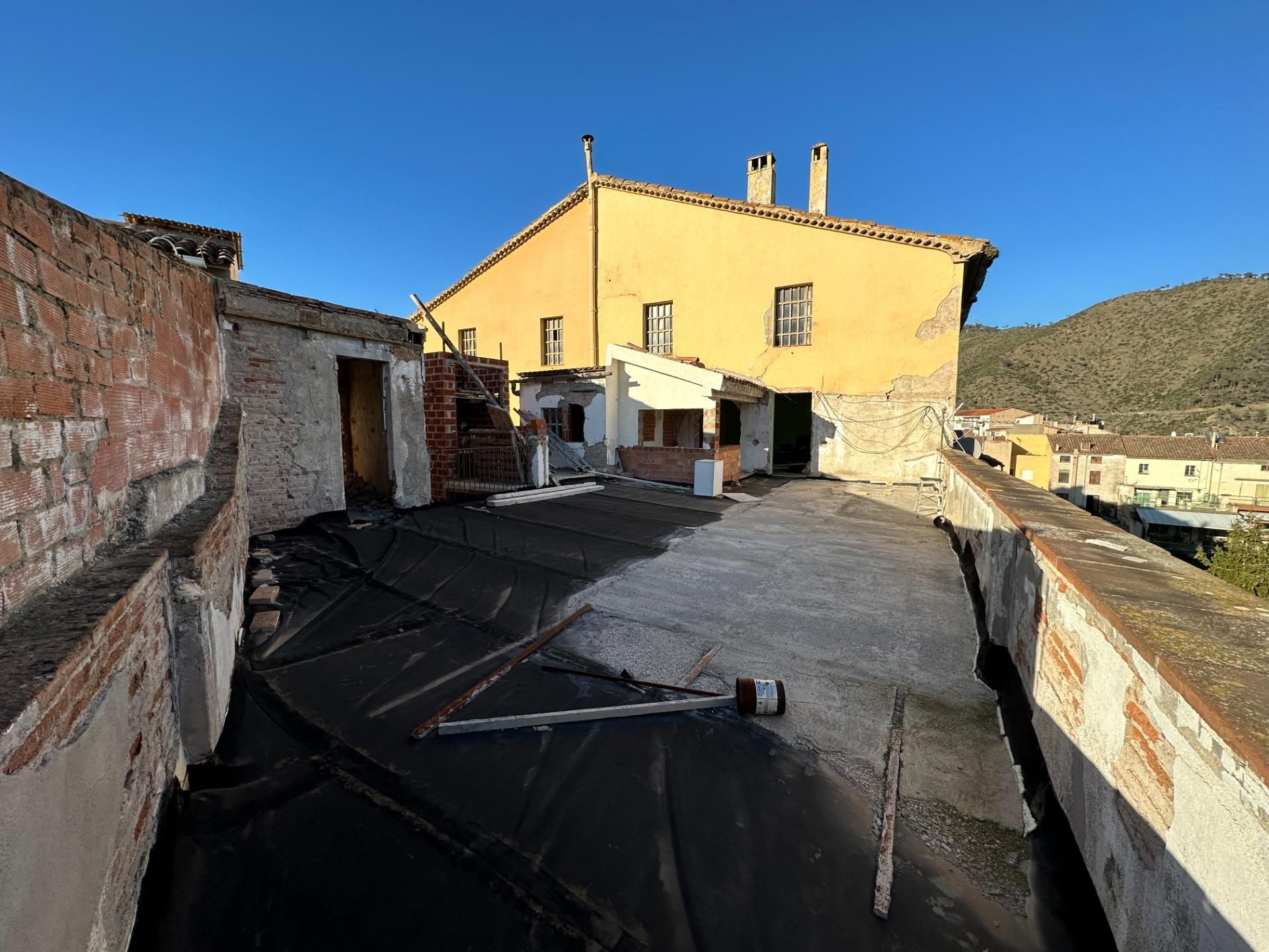 Vista exterior de Edifici en venda en Capellades