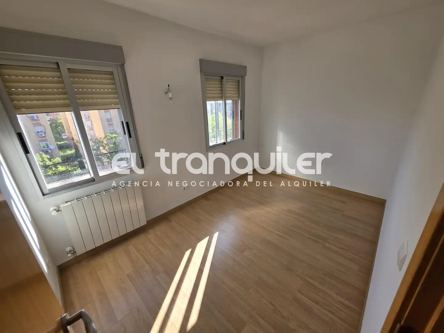 Bedroom of Flat for rent in Madrid  with Air Conditioner, Parquet flooring and Terrace