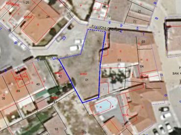 Terreny residencial en venda a Pasaje Lucas Cabañas 3