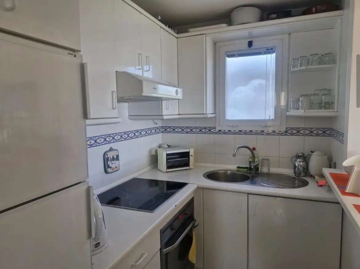 Küche von Dachboden zum Verkauf in Marbella mit Klimaanlage, Terrasse und Möbliert