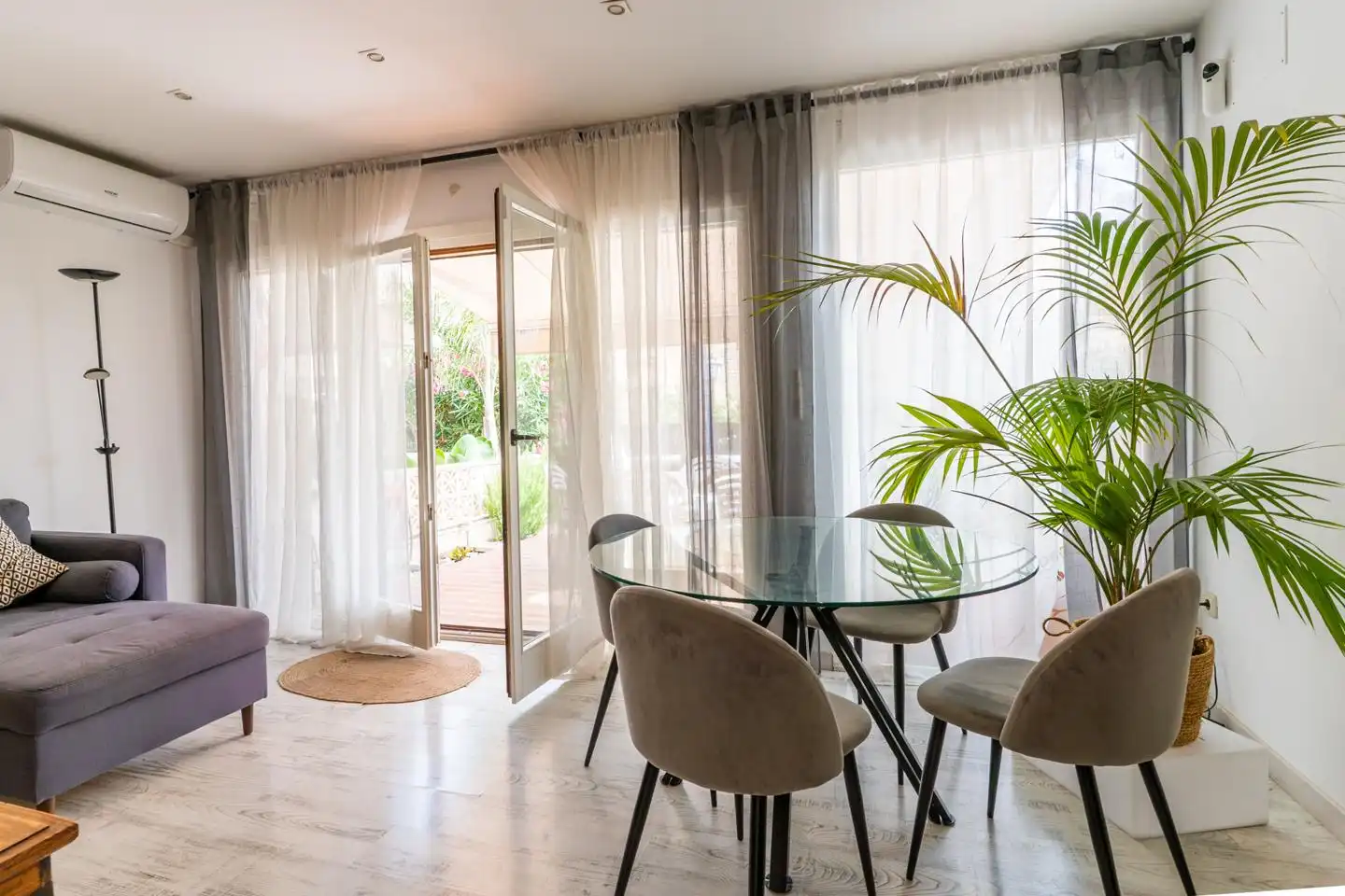 Dining room of Detached homes for sale in Santa Pola  with Air Conditioner, Private garden and Parquet flooring