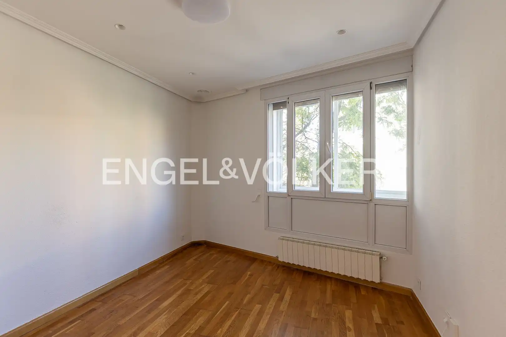 Bedroom of Flat for rent in Madrid  with Heating