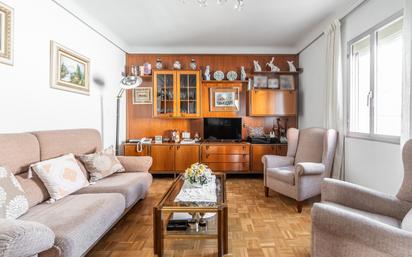 Living room of Flat for sale in  Madrid Capital