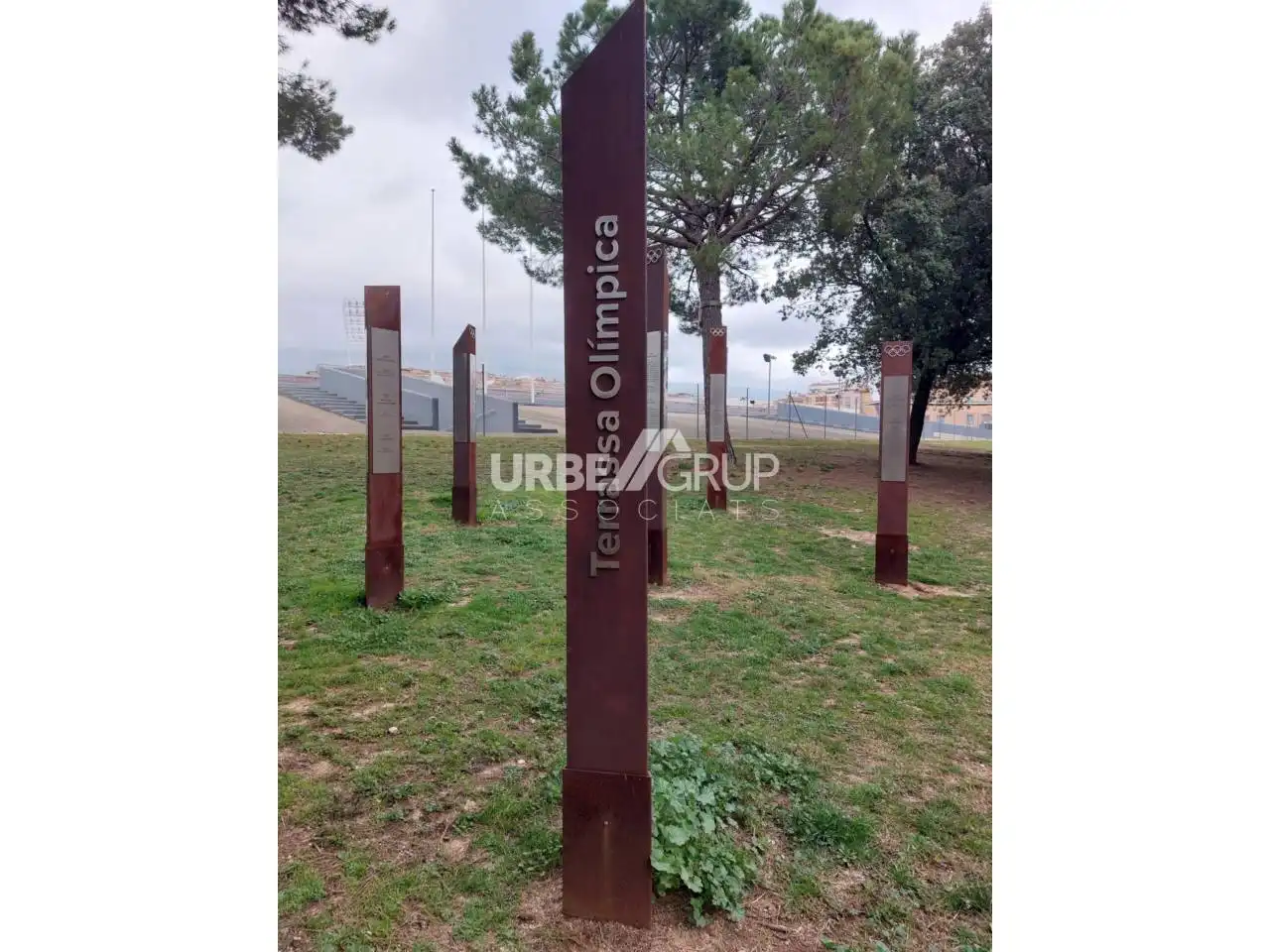 Vista exterior de Casa o xalet en venda en Terrassa amb Calefacció i Alarma
