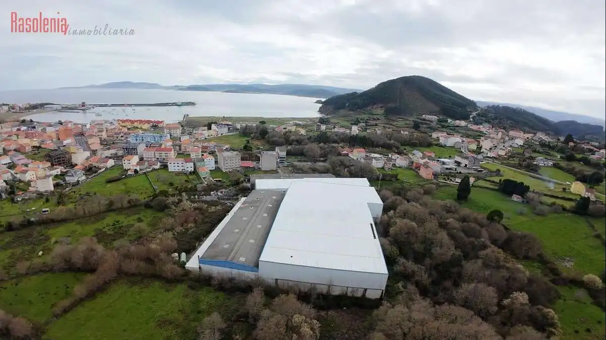 Vista exterior de Nau industrial en venda en Cariño