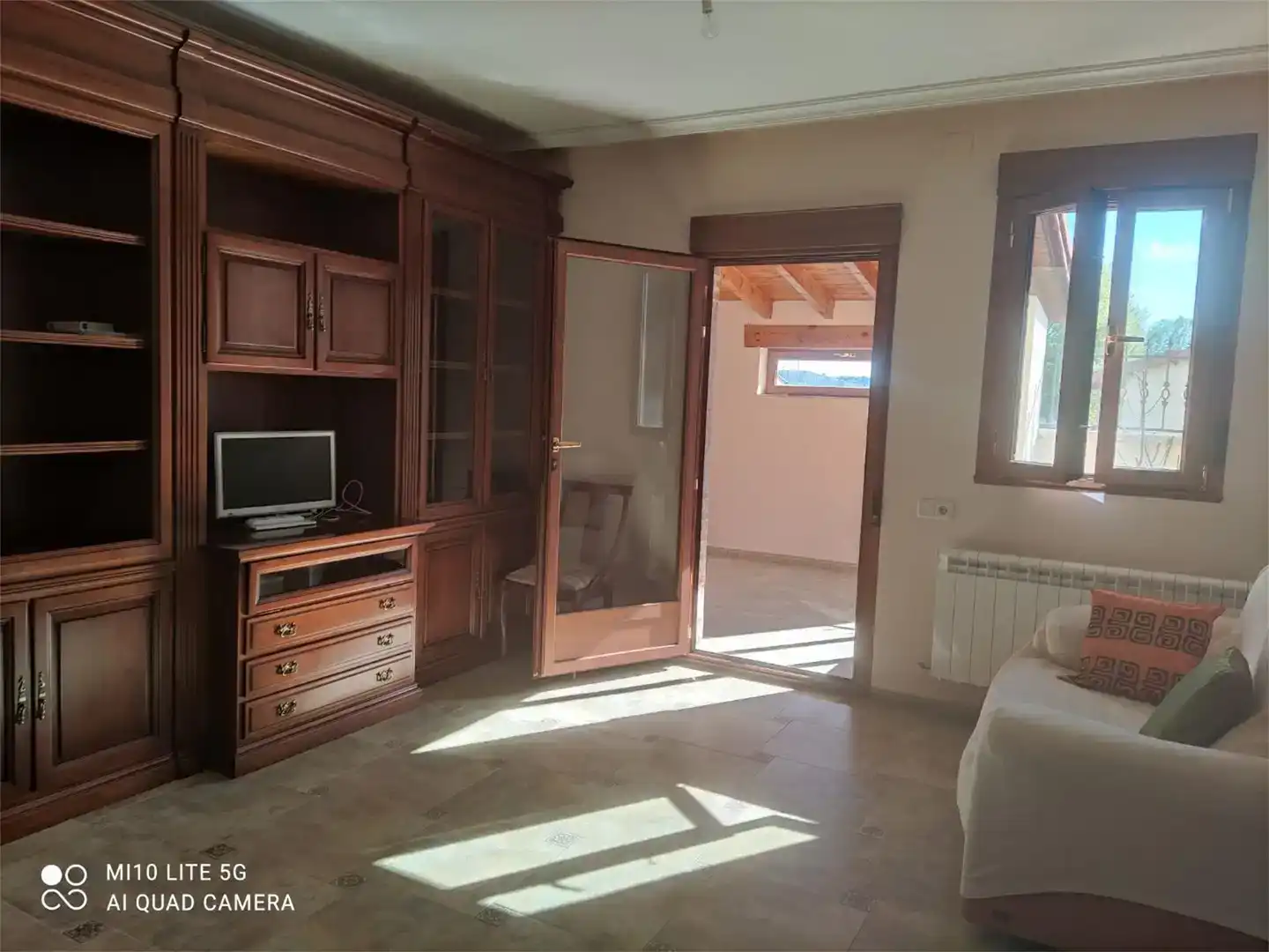 Sala d'estar de Casa o xalet en venda en Villazanzo de Valderaduey amb Balcó