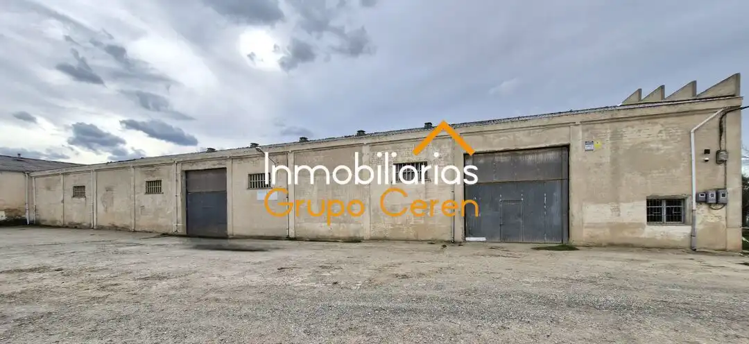 Industrial buildings for rent in Bañares