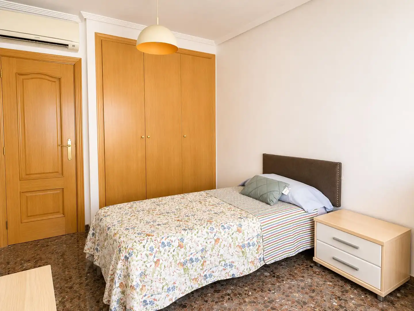 Schlafzimmer von Wohnung zur Miete in Castellón de la Plana / Castelló de la Plana mit Klimaanlage