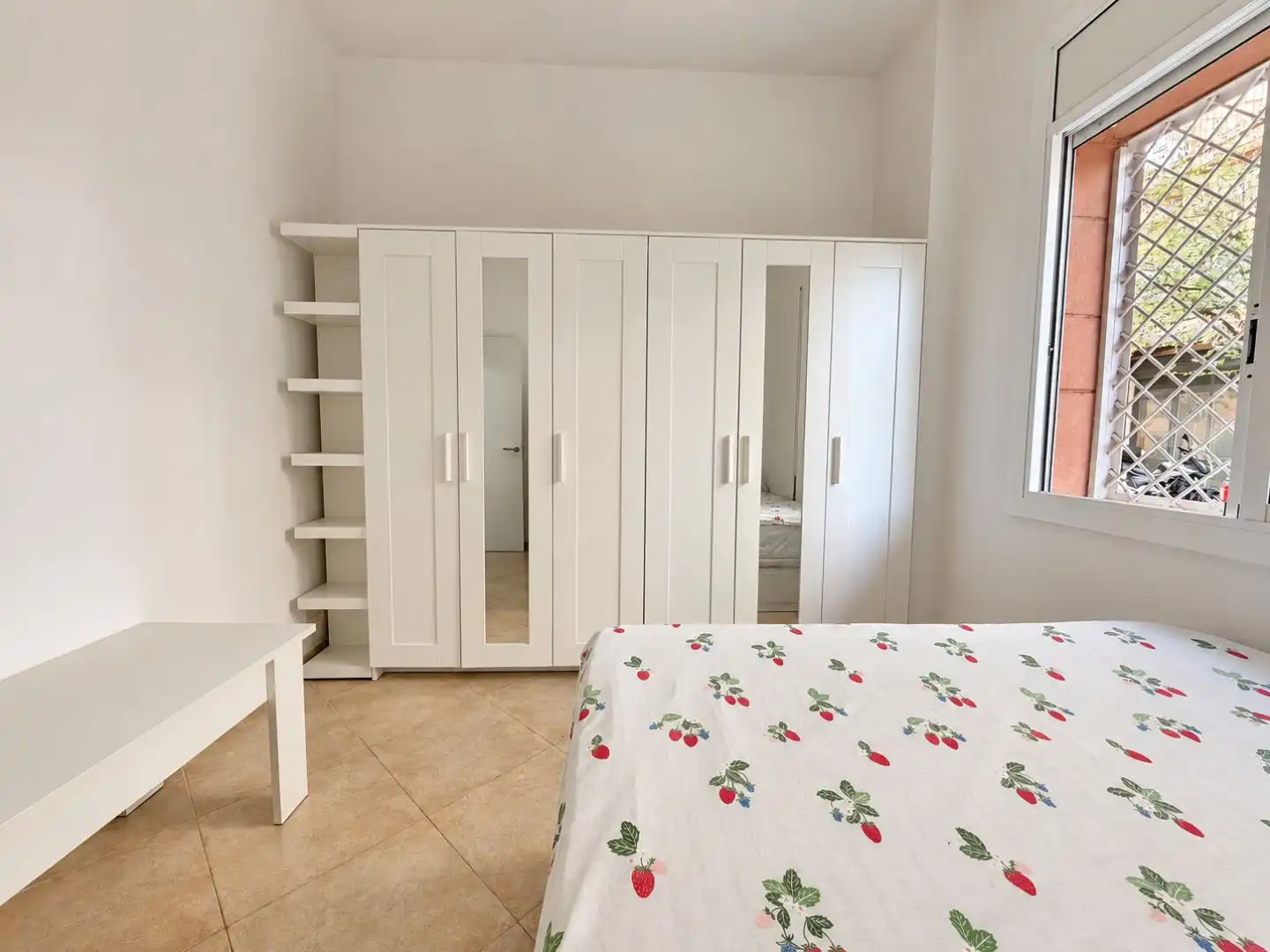 Bedroom of Flat for sale in Riera