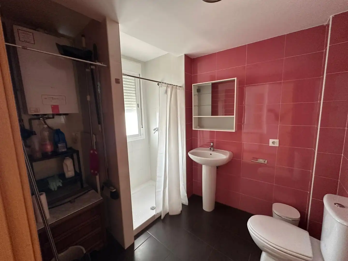 Baño de Apartamento en venta en Badajoz con Terraza y Amueblado