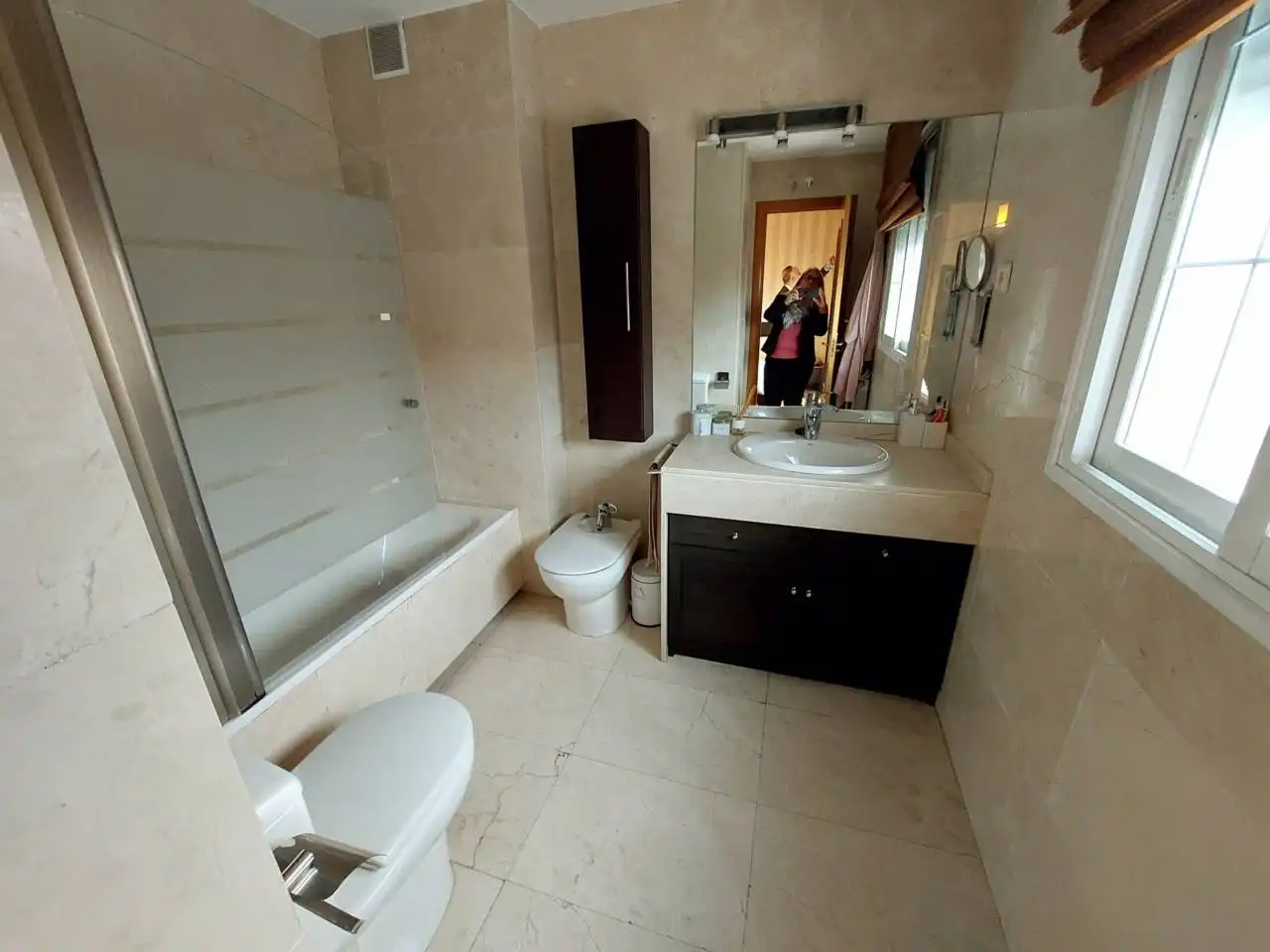 Baño de Casa adosada en venta en Fuenlabrada con Aire acondicionado, Calefacción y Piscina comunitaria