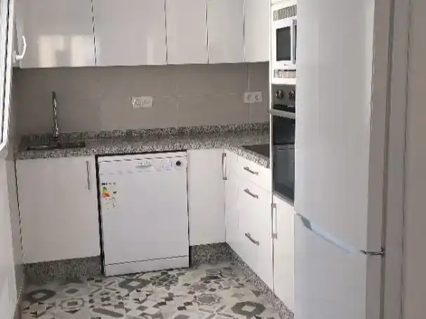 Küche von Wohnungen zur Miete in León Capital  mit Balkon