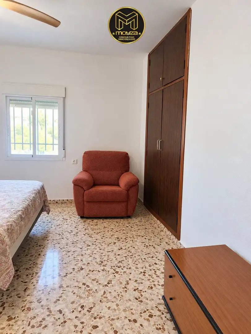 Detached house with garden for sale in Ctra. Circunvalación - La Magdalena, imagen 10