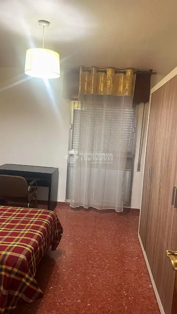 Dormitori de Pis de lloguer en Granada