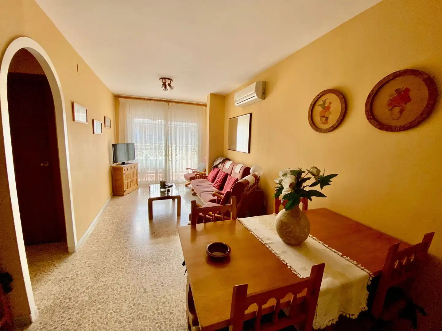 Sala d'estar de Pis en venda en Torredembarra amb Aire condicionat, Traster i Piscina comunitària